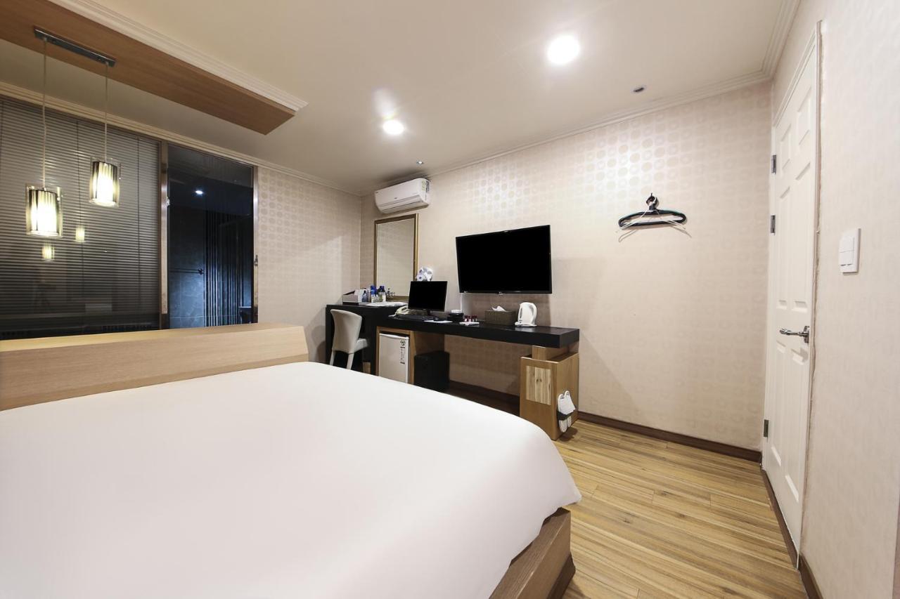 Central Hotel Changwon Exterior foto