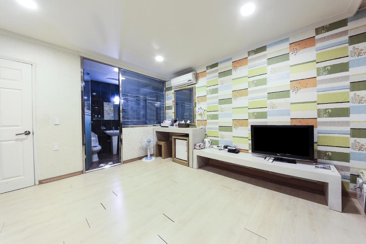 Central Hotel Changwon Exterior foto