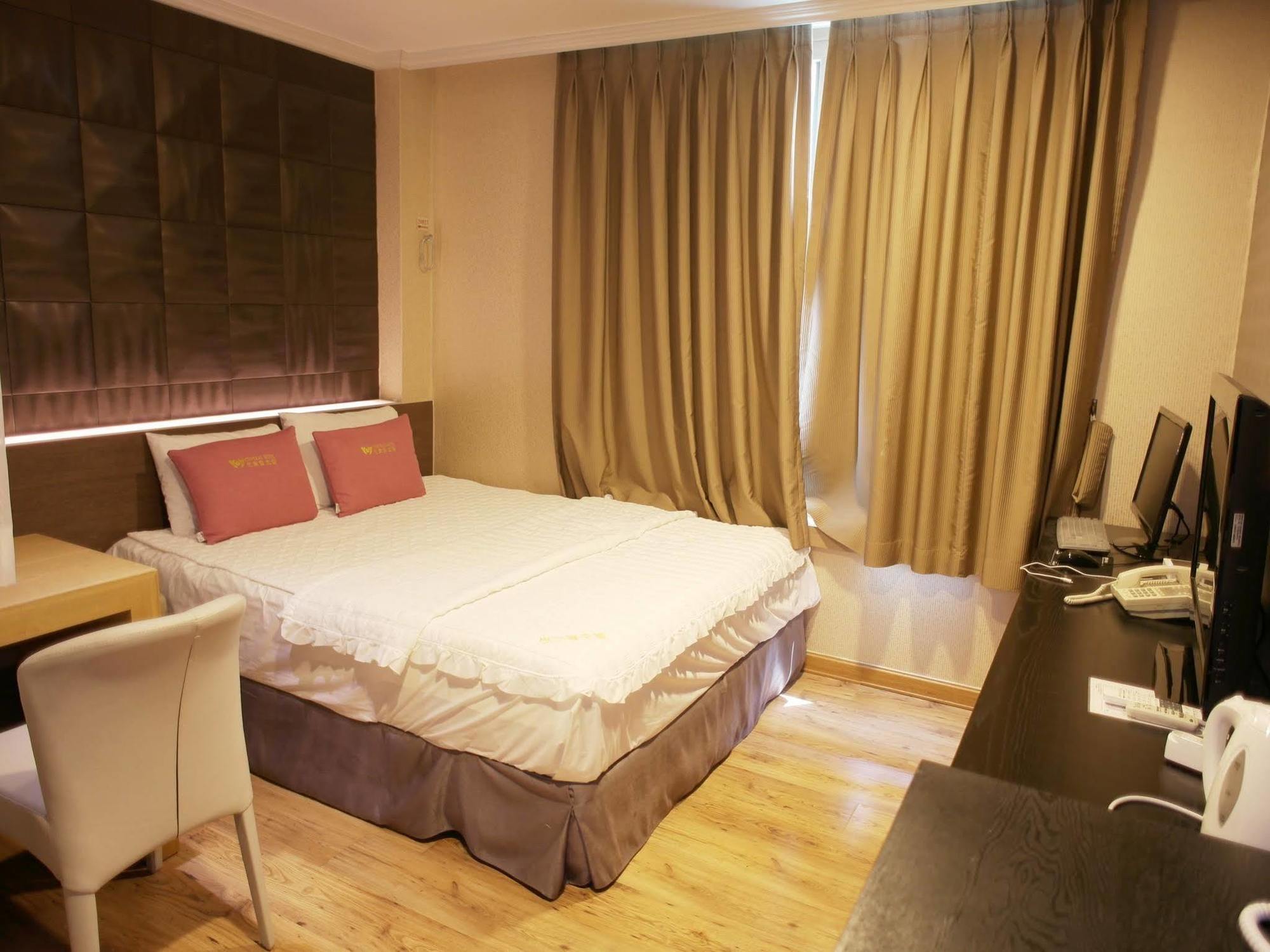 Central Hotel Changwon Exterior foto